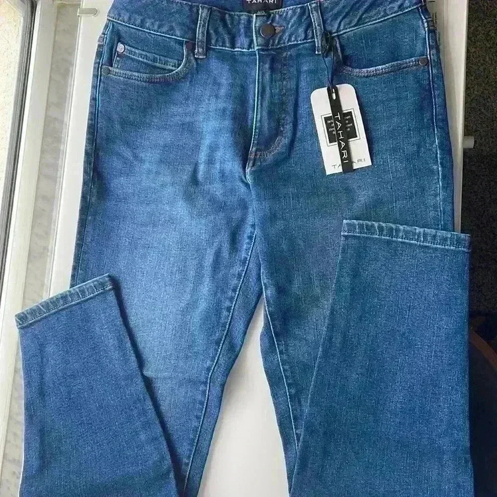 Tahari Kelly classic skinny jeans - Picture 3 of 7